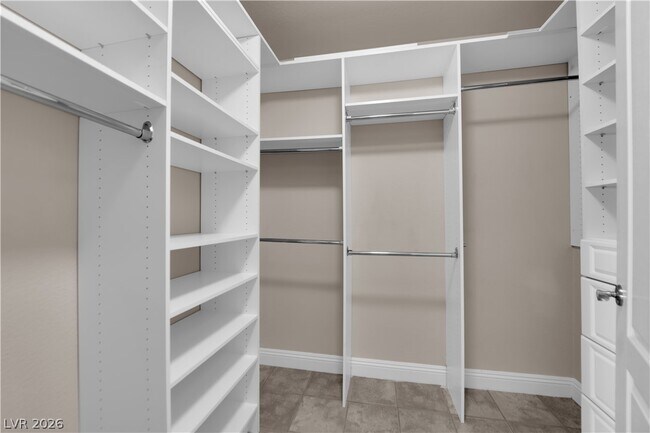 Building Photo - 8516 Little Fox St