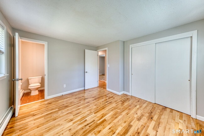 Building Photo - 371 Warrenville Rd
