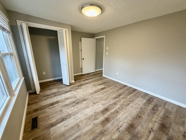 Building Photo - 253 Magnolia Ave