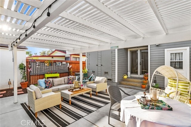 Building Photo - 426 Jacaranda Pl