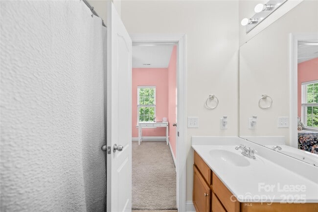 Building Photo - 10732 Alvarado Way