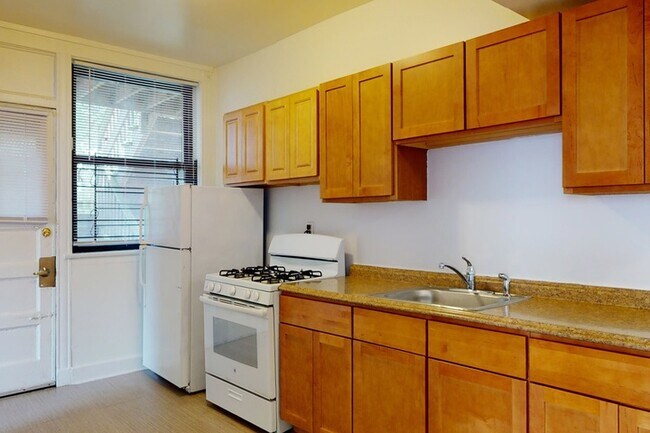 Floorplan - 5335-5345 S. Kimbark Avenue
