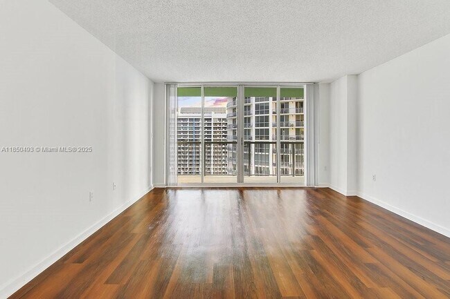 Building Photo - 1756 N Bayshore Dr