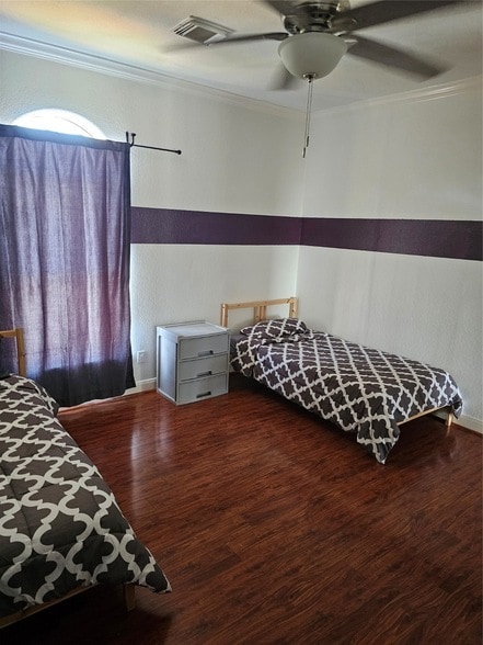 Building Photo - 1211 Lark Ln