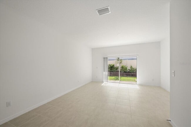 Building Photo - 8744 Daybreak St