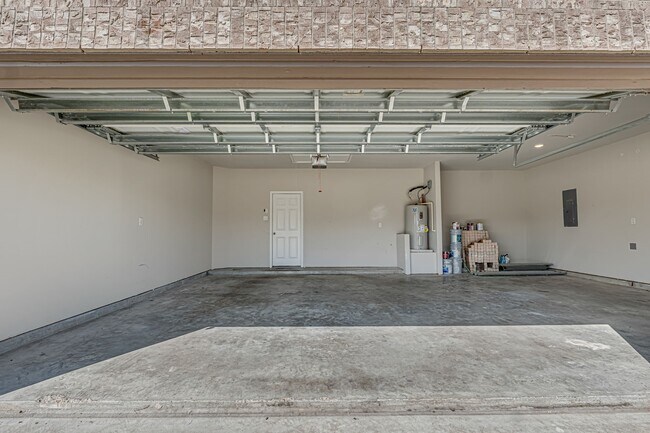Building Photo - 10314 Birch Peak Dr