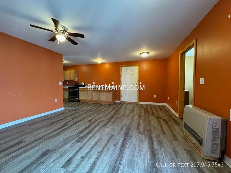 Building Photo - 114 Bridge St