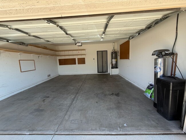 Building Photo - 17403 N 167th Dr