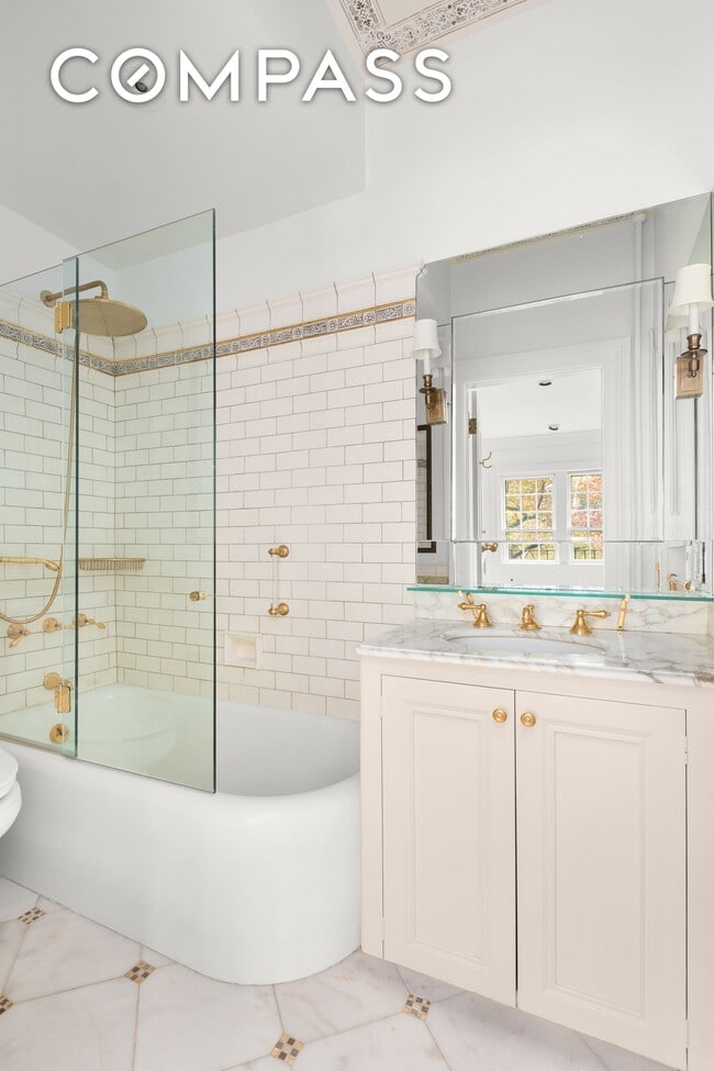 Building Photo - 152 East End Ave