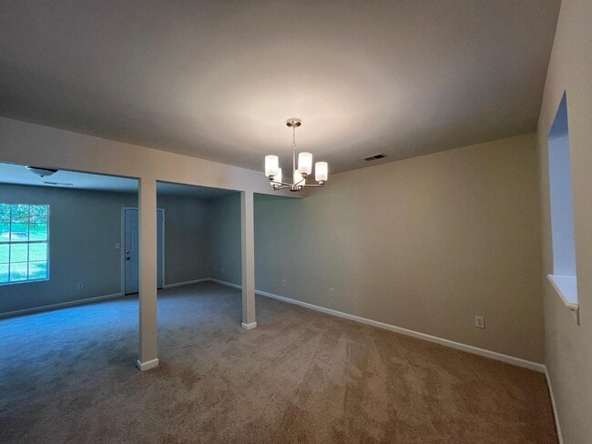 Building Photo - 3153 Kingswood Glen