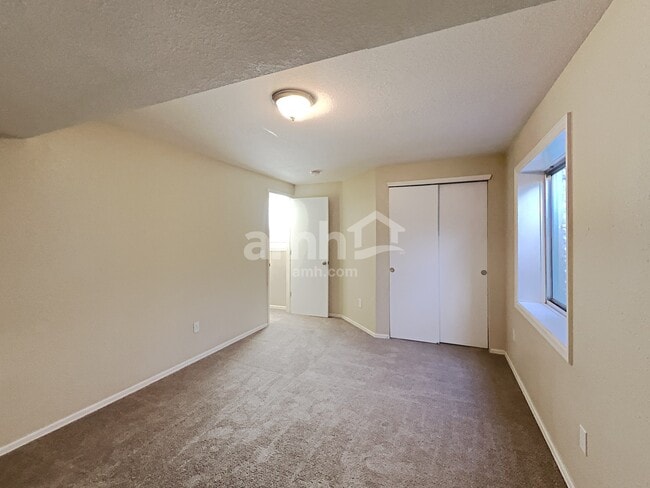 Building Photo - 2108 Hibbard Ln