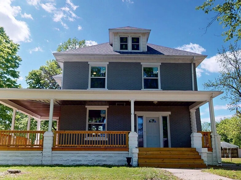 Primary Photo - 401 N Prospect Ave