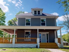 Building Photo - 401 N Prospect Ave