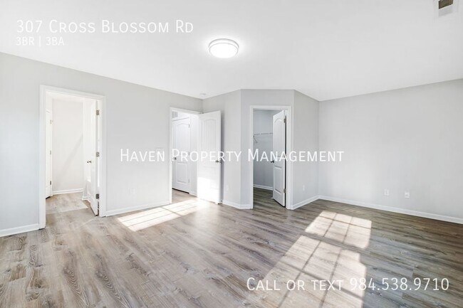 Building Photo - 307 Cross Blossom Rd