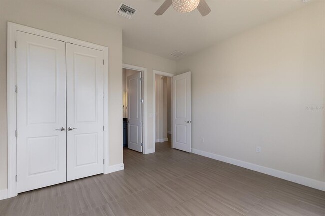 Building Photo - 712 Sigsbee Loop