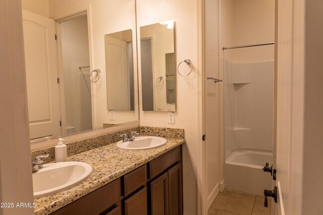 Building Photo - 4571 N Arbor Way