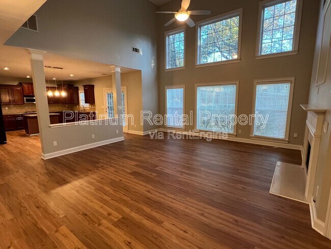 Building Photo - 7170 Belcrest Dr