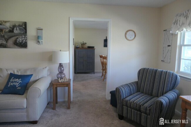 Building Photo - 110 Waterside Blvd