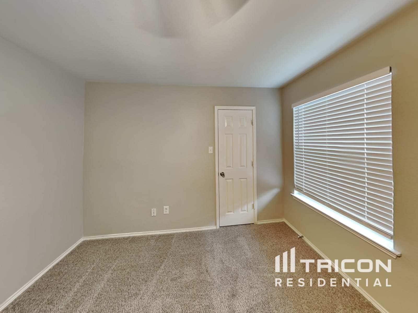Building Photo - 102 Chesterfield Cir