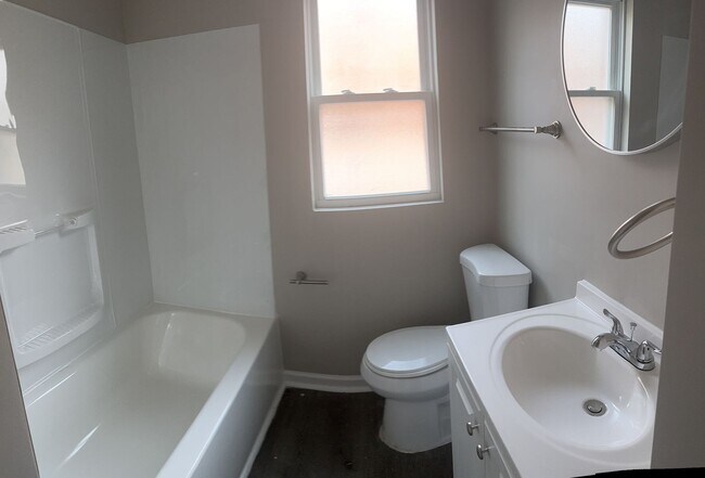 Building Photo - Rehabbed Spacious 3 BR/1BA - 2 HALF BA House - Northwoods