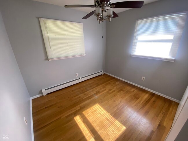 Building Photo - 8044 Beechwood Ave