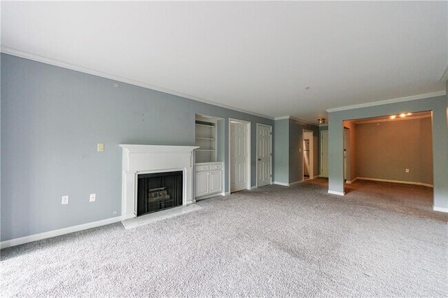 Building Photo - 27306 Plantation Dr NE