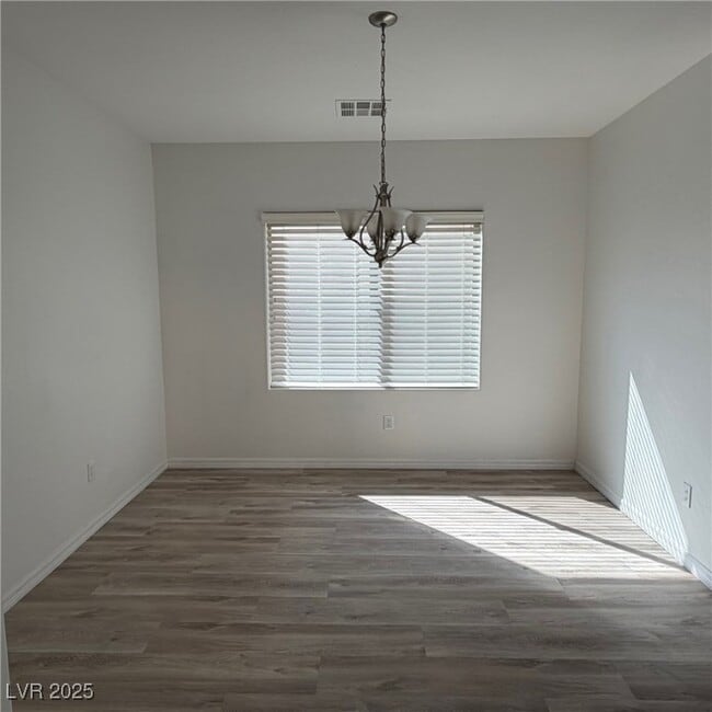 Building Photo - 6842 Feral Dove St