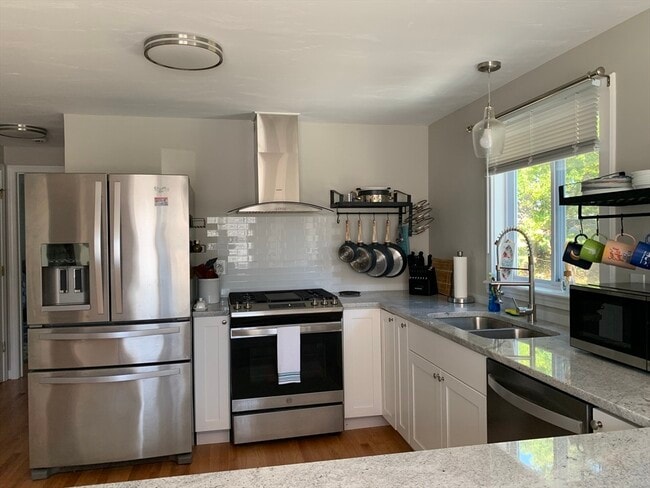 Building Photo - 15 Avenue A St