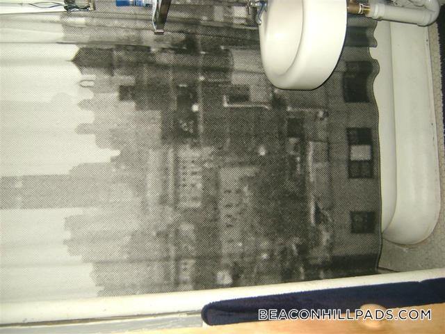 Building Photo - 24 Phillips St