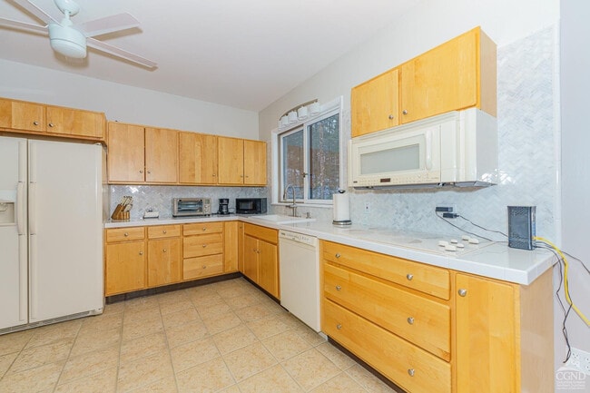 Building Photo - 105 McNamee Rd