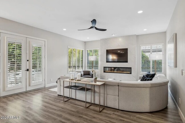 Building Photo - 6414 E Monte Cristo Ave