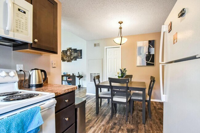 Building Photo - 1107 Huntmaster Terrace NE