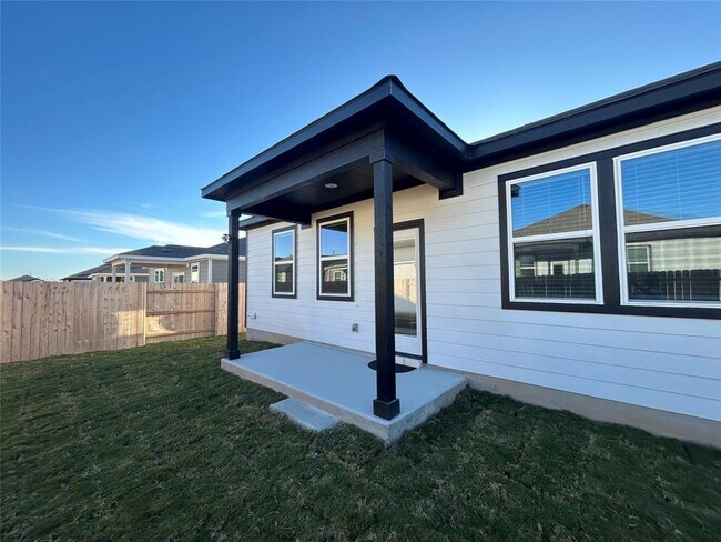 Building Photo - 2423 Ekvall Dr