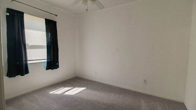Building Photo - 1201 Springview Run