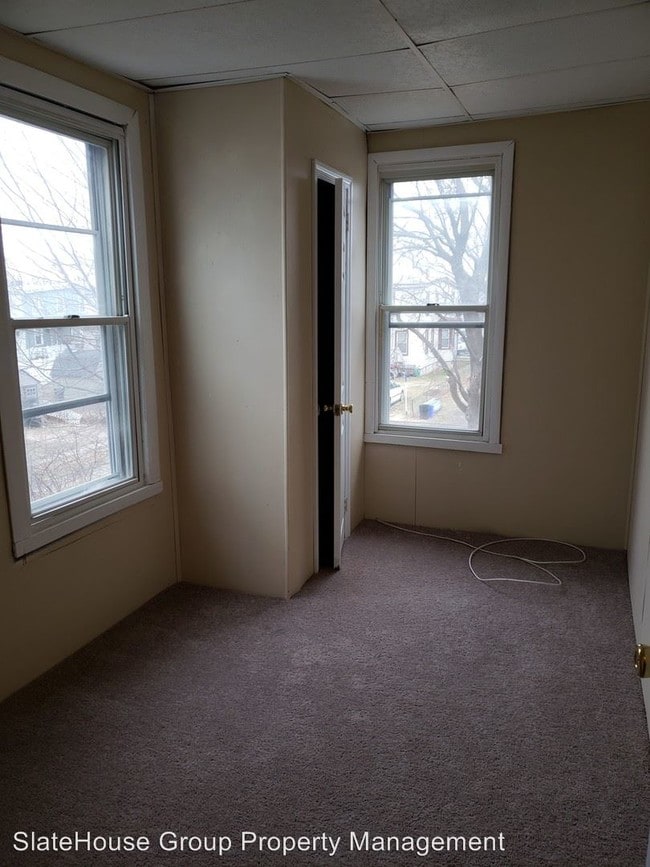 Building Photo - 3 br, 1 bath House - 1003 W 4th St EGWST