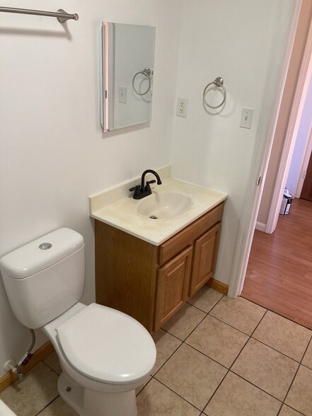 Building Photo - 119 Betterley Pl