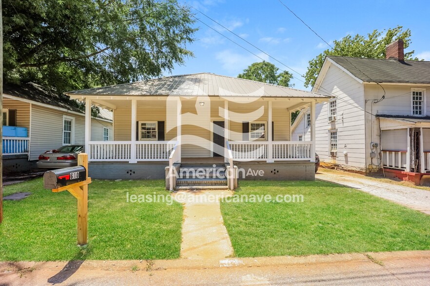 Building Photo - 610 De Groat St