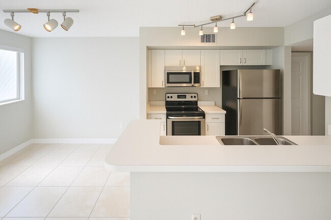Building Photo - 2600 S University Dr