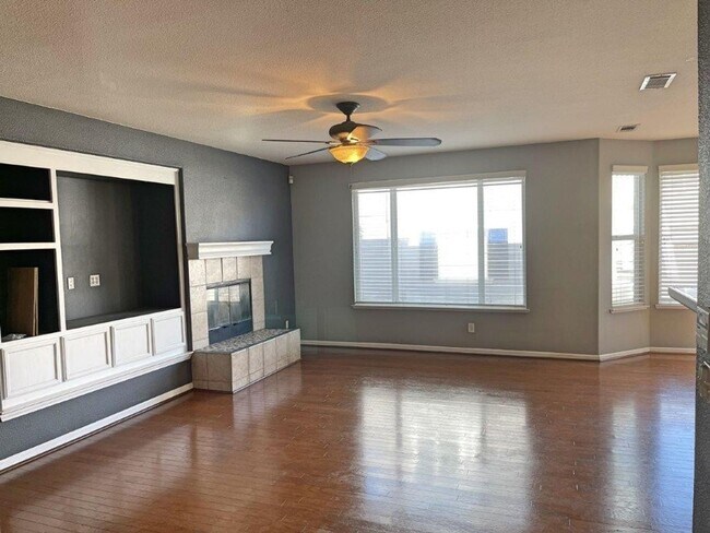 Building Photo - 1436 Bello Dr