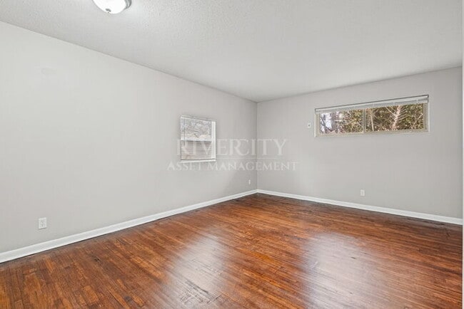 Building Photo - A MUST SEE!!!! SECTION 8 WELCOMED, NEWLY RENOVATED HOME IN FRAYSER