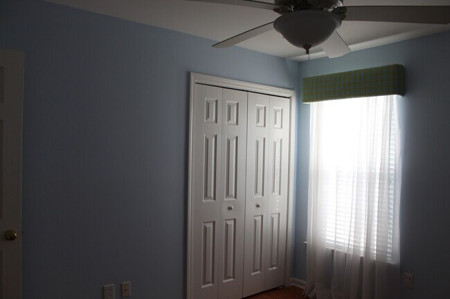 Building Photo - 4648 Fringetree Dr