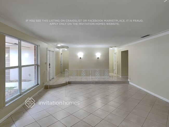 Building Photo - 2005 NE 62nd St