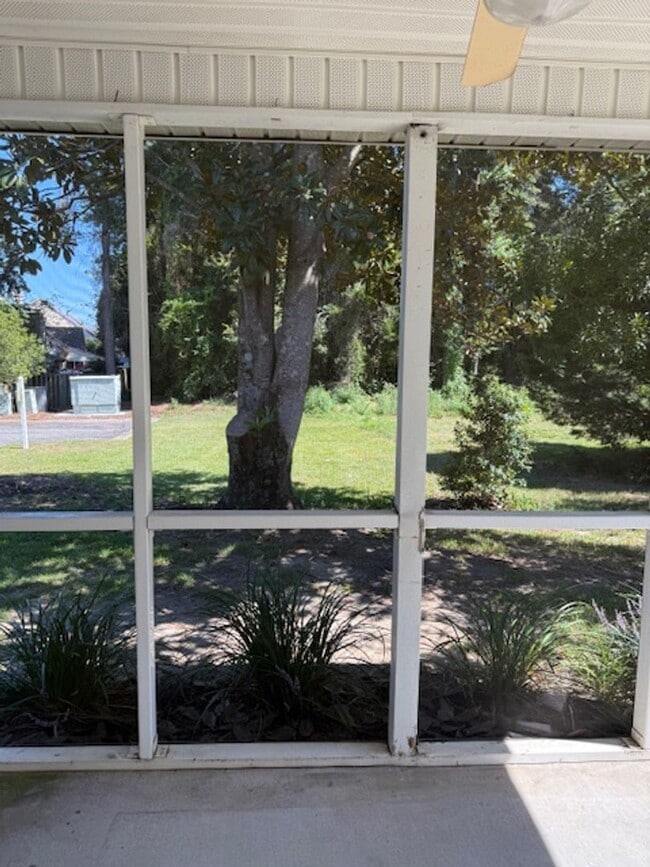 Building Photo - Pawleys Place