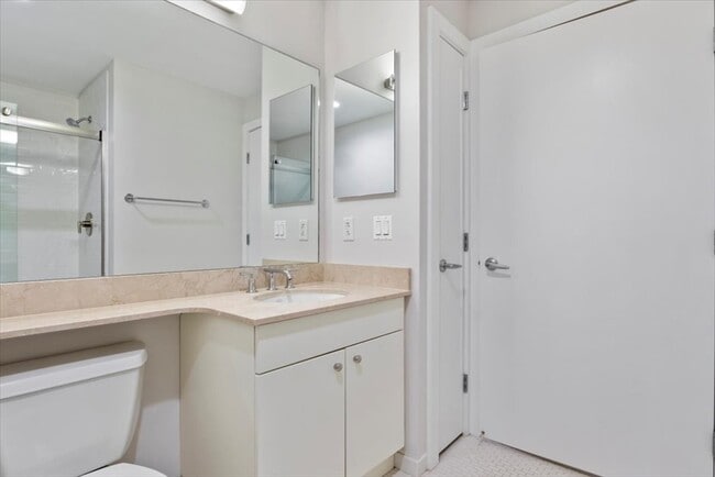 Building Photo - 24 Second St