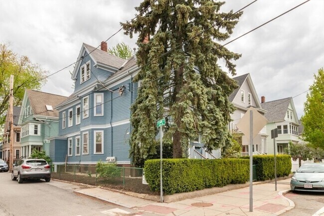 Building Photo - 24 Walden St