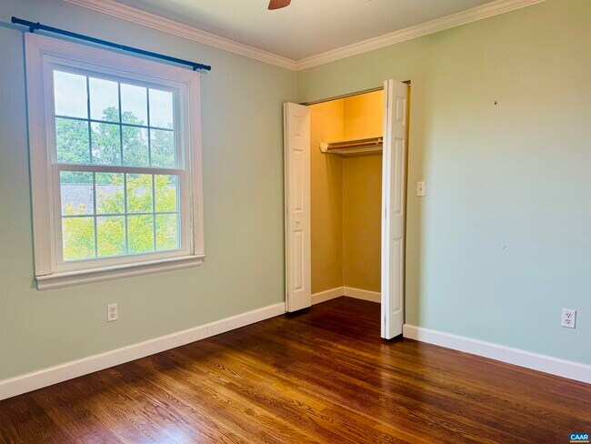 Building Photo - 161 Hessian Hills Way