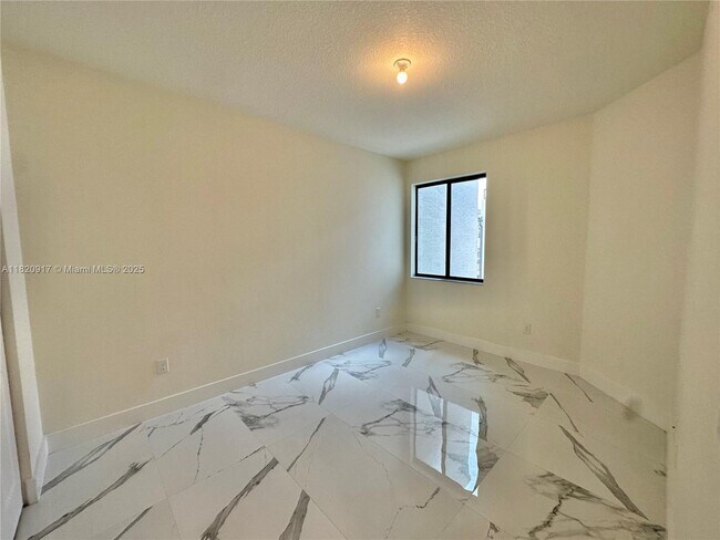 Building Photo - 8348 NW 43rd St