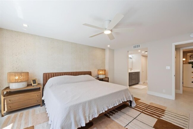 Building Photo - 3500 Galt Ocean Dr