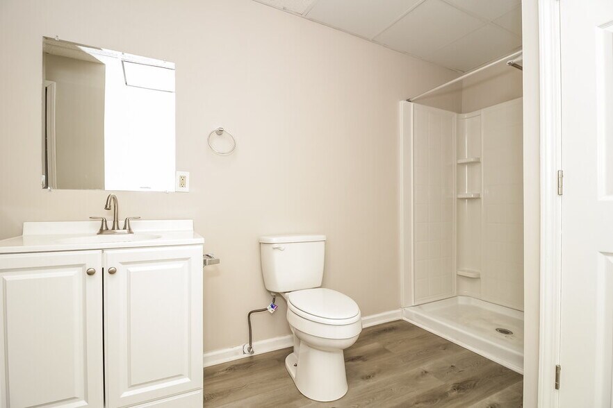 Building Photo - 714 Cherry Branch Cir