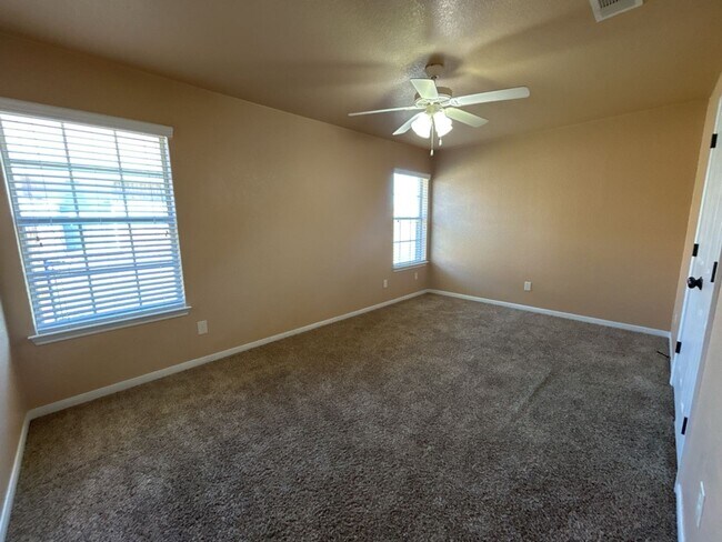 Building Photo - 4705 Autumn Valley Dr